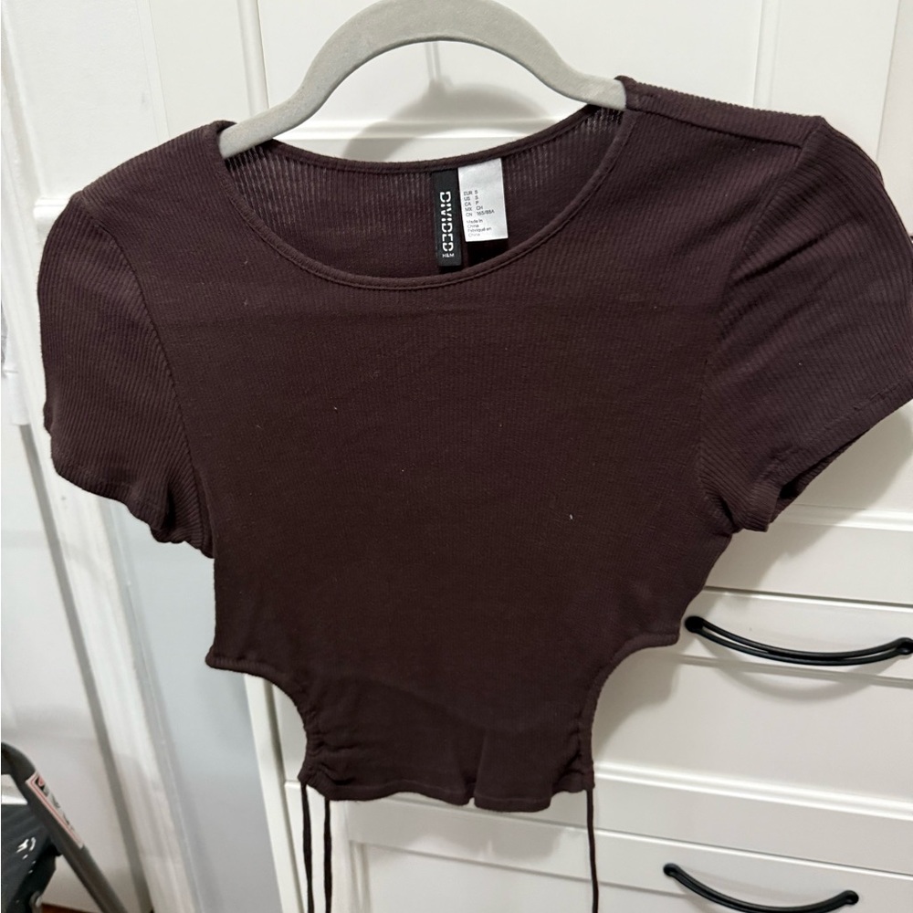 Cider Brown Cap Sleeve Crop T-Shirt with Cut Out